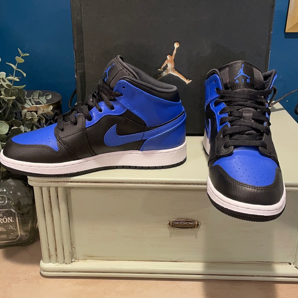 Air Jordan 1 Mid Gs Hyper Royal